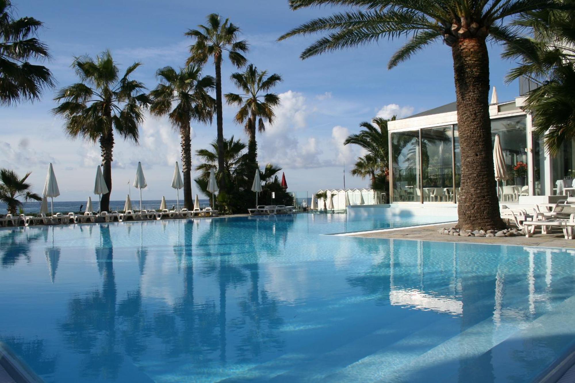 Hotel Caravelle Thalasso & Wellness Diano Marina Exterior photo