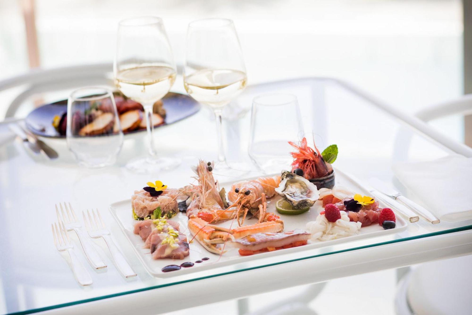 Hotel Caravelle Thalasso & Wellness Diano Marina Exterior photo