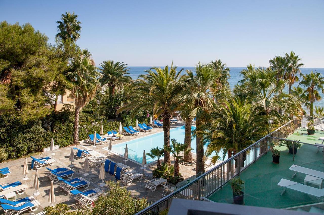Hotel Caravelle Thalasso & Wellness Diano Marina Exterior photo