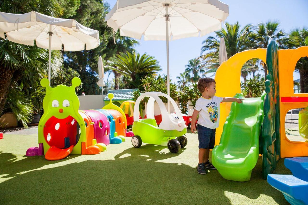 Hotel Caravelle Thalasso & Wellness Diano Marina Exterior photo