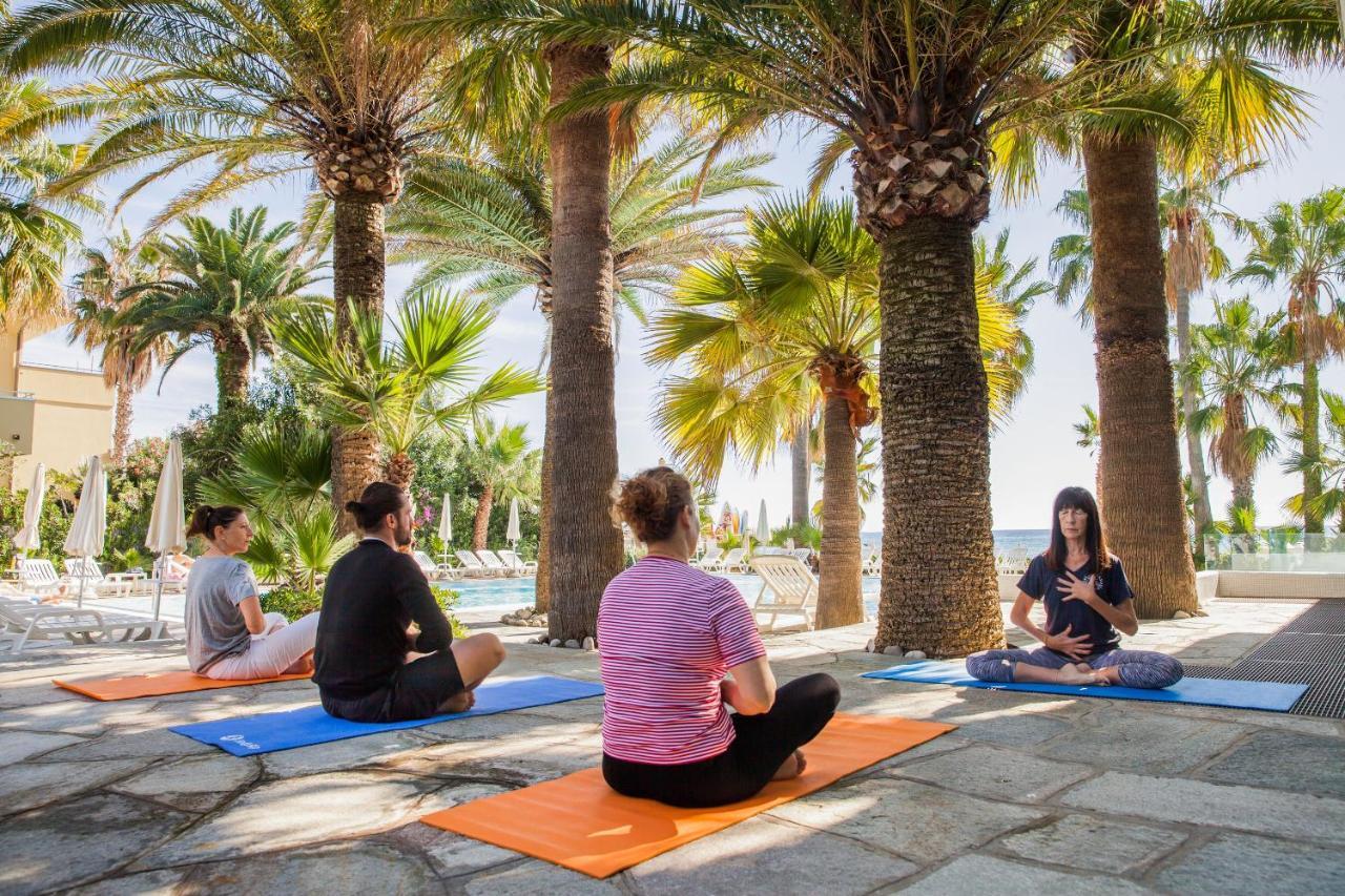 Hotel Caravelle Thalasso & Wellness Diano Marina Exterior photo